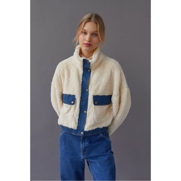 NWT UO Laura Cozy Sherpa Jacket - Picture 3 of 5